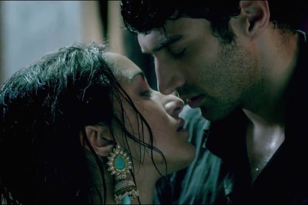 Aashiqui 2 - Bollywood Film Trailer, Review, Song