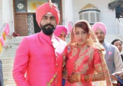 Arya Babbar with wife